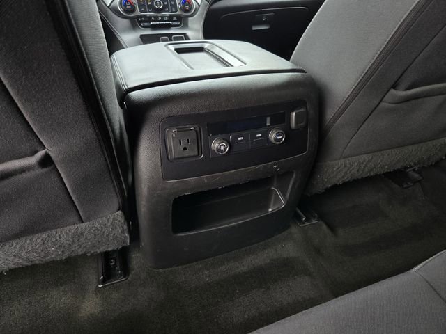 Used 2016 Chevrolet Suburban LS RWD image 14