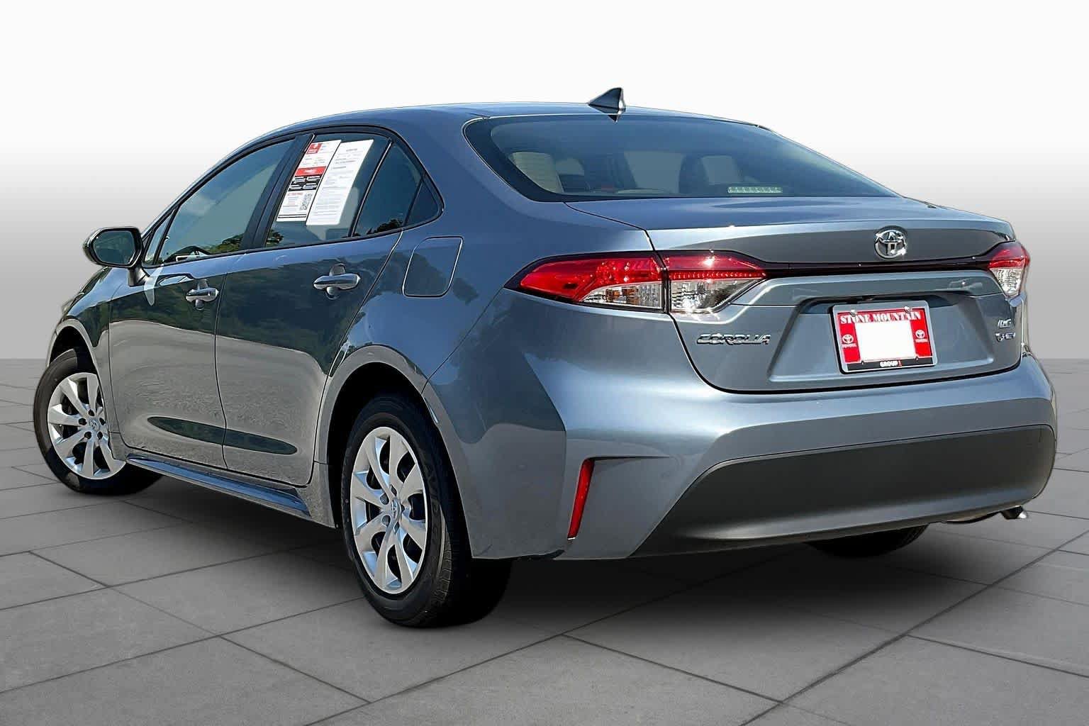 Used 2026 Toyota Corolla LE FWD image 12