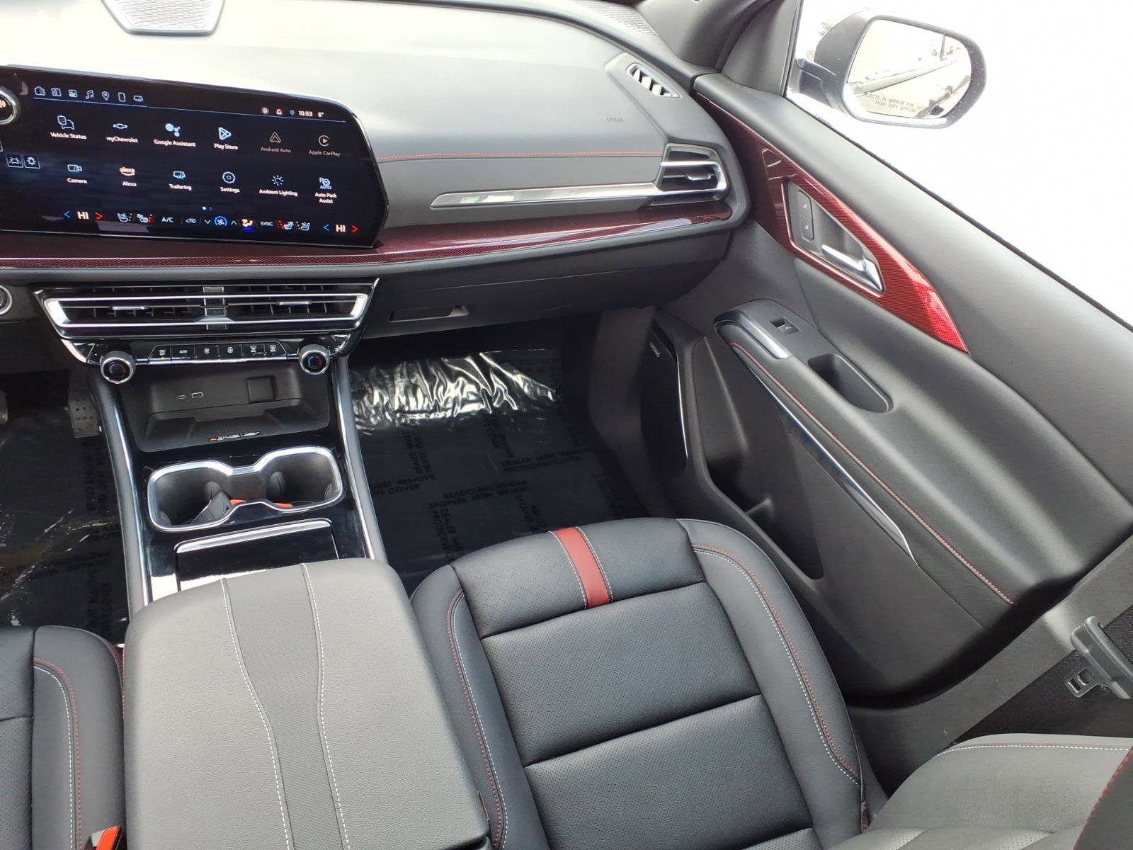 Certified 2025 Chevrolet Traverse RS w/ LPO, Floor Liner Package image 12