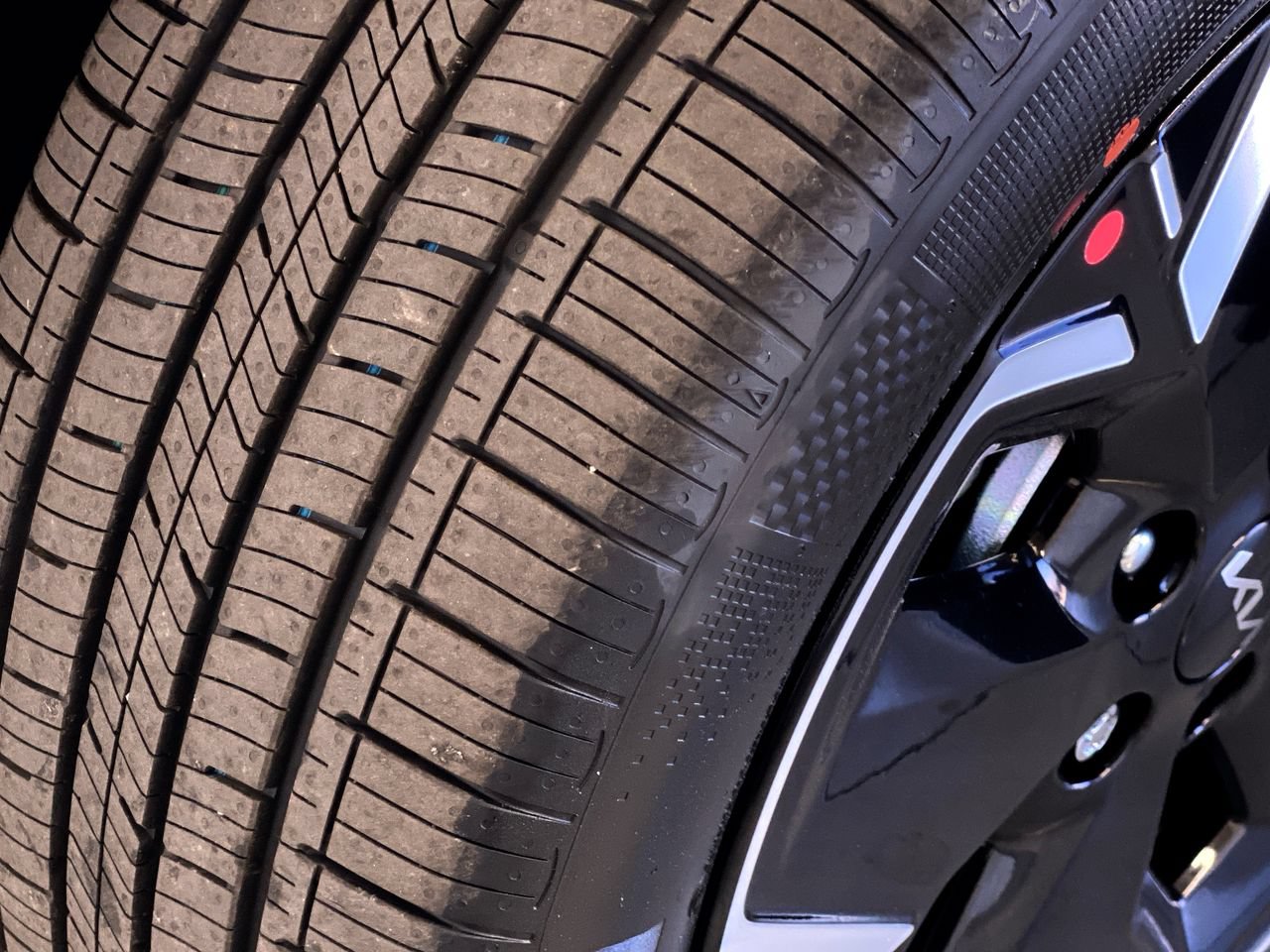 New 2026 Kia Niro Wind FWD image 13