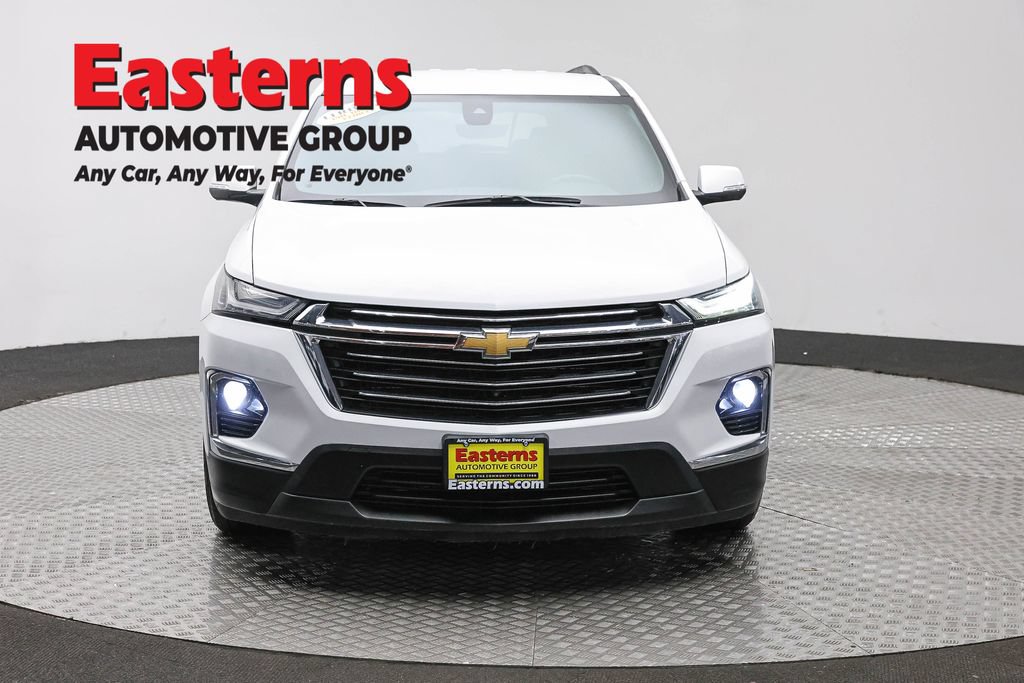 Used 2023 Chevrolet Traverse LT w/ Rear Camera Mirror Package AWD/4WD image 2