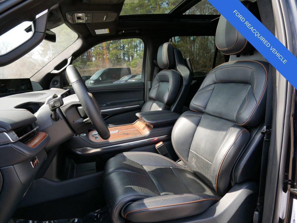 Used 2025 Lincoln Navigator L Black Label AWD/4WD image 17