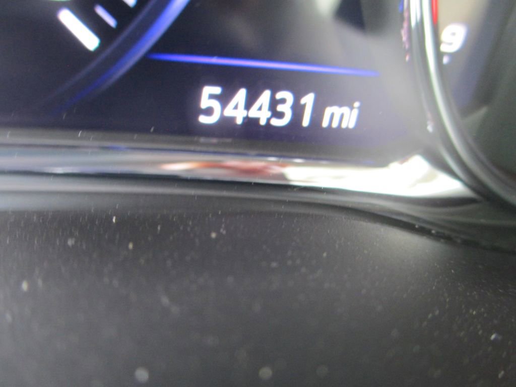Used 2021 GMC Acadia Denali w/ Denali Technology Package AWD/4WD image 34