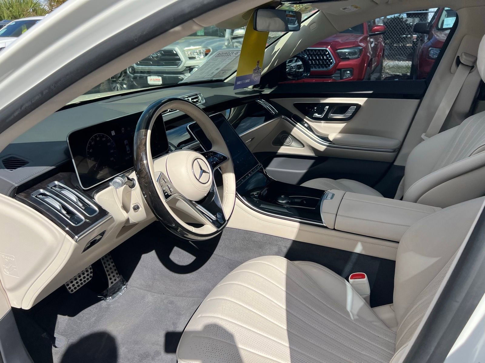 Used 2023 Mercedes-Benz S 500 4MATIC image 43