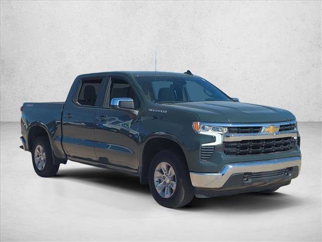 Used 2025 Chevrolet Silverado 1500 LT image 2