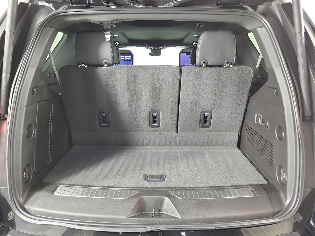 Used 2023 GMC Yukon Denali w/ Denali Reserve Package image 7