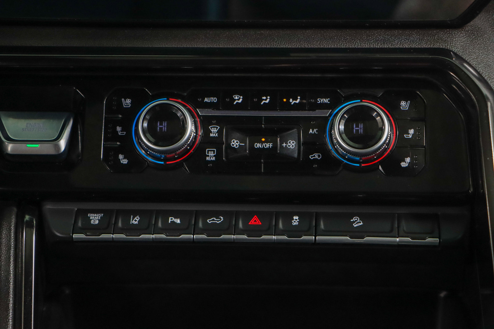 Used 2024 GMC Sierra 2500 AT4 w/ AT4 Preferred Package image 21