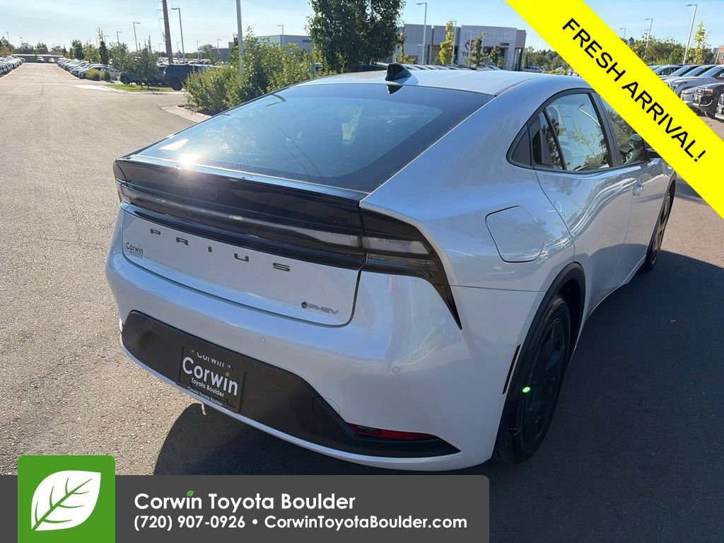 New 2027 Toyota Prius Plug-In Hybrid FWD image 9