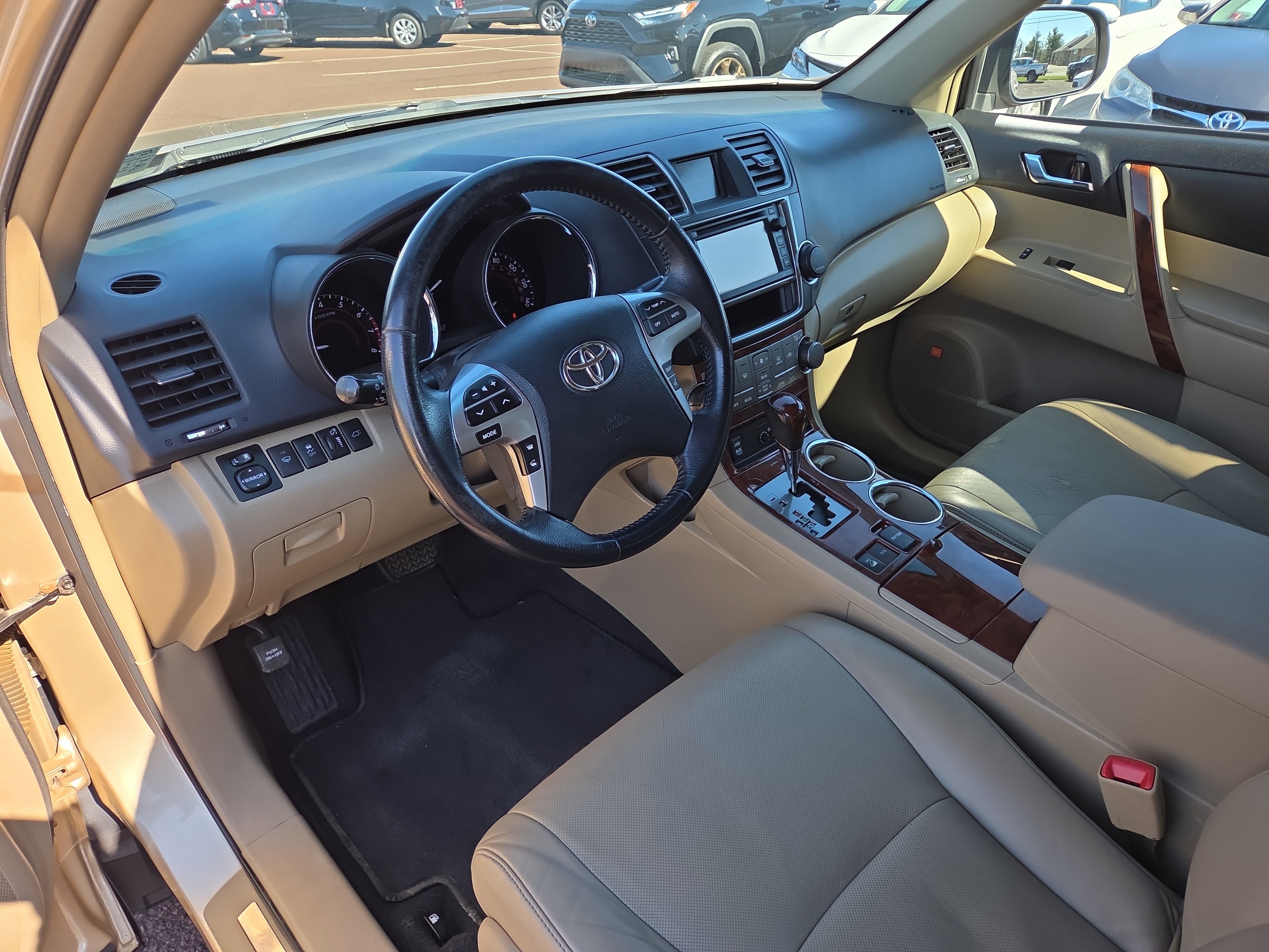 Used 2013 Toyota Highlander Limited image 15