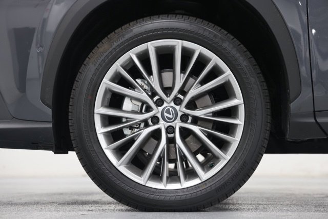 Used 2026 Lexus NX 350h AWD w/ Luxury Package image 11