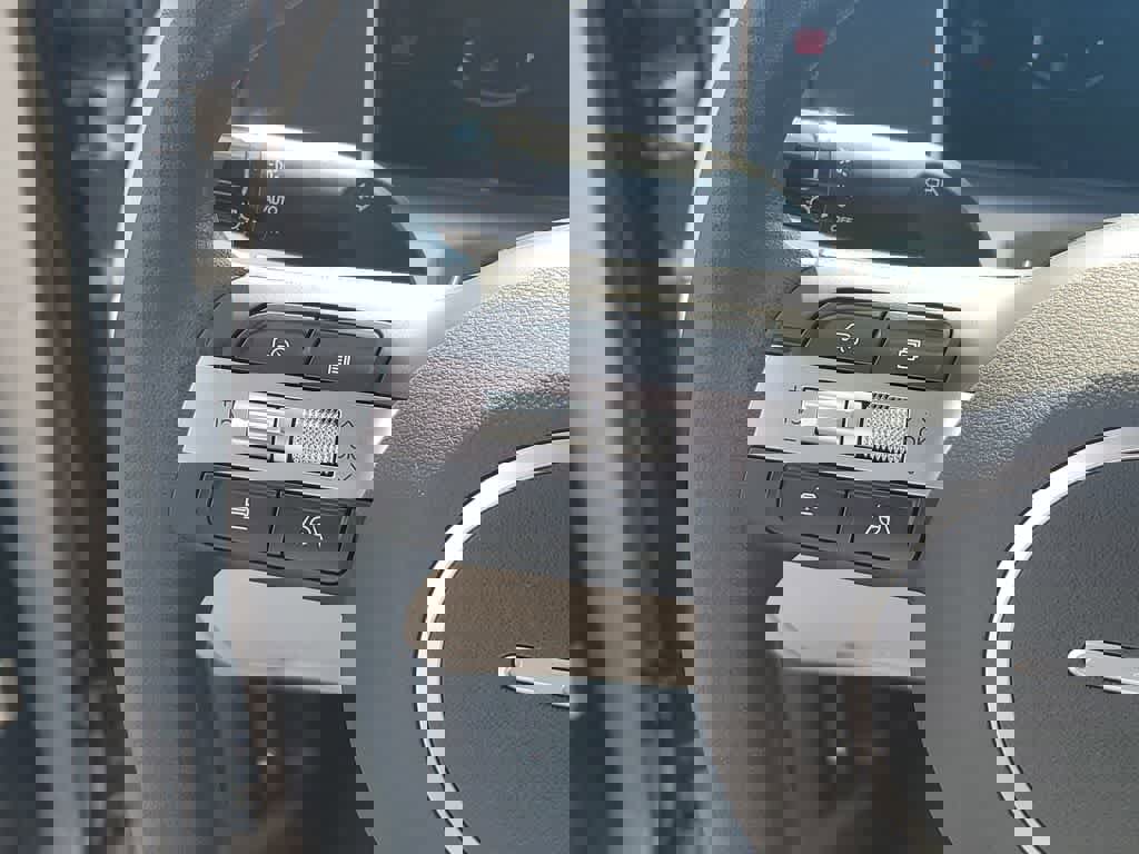 New 2026 Hyundai Tucson SE image 27