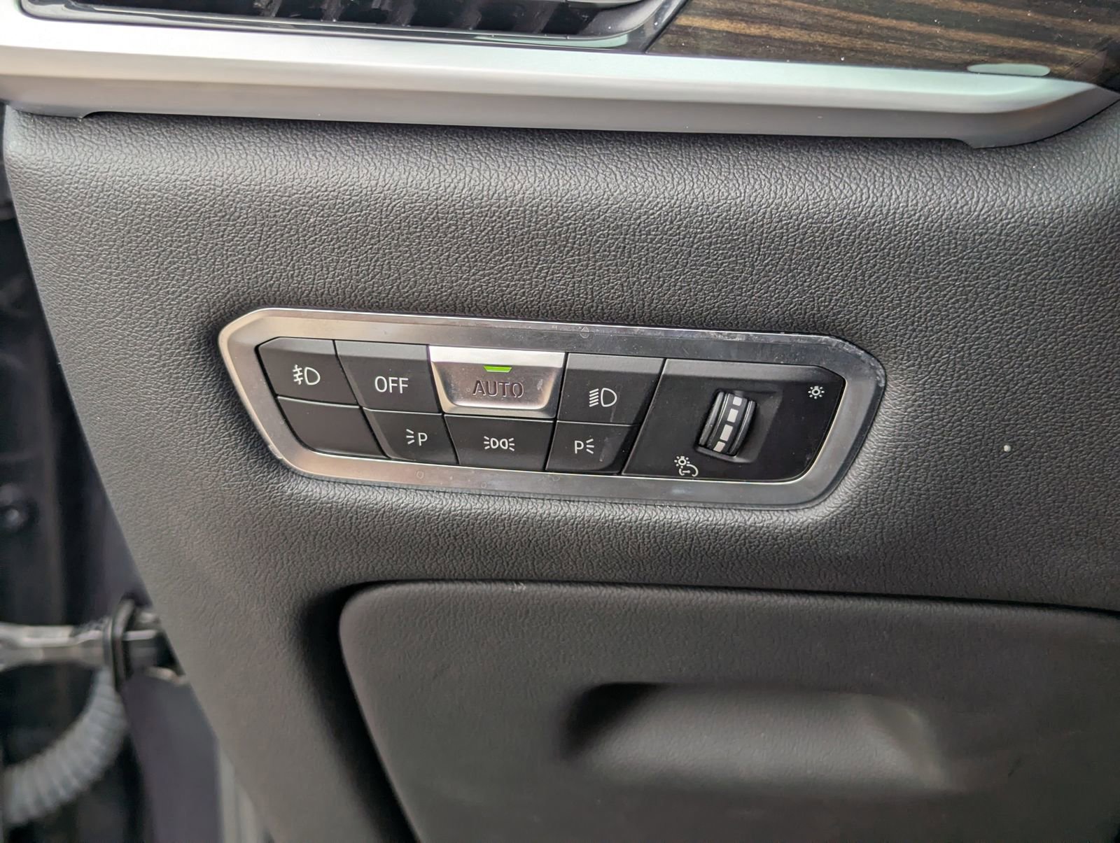 Used 2021 BMW X7 xDrive40i w/ Parking Assistance Package image 33