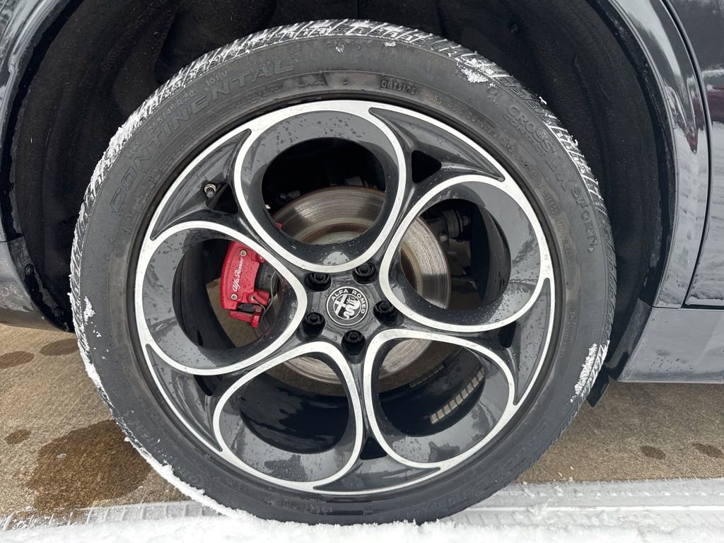 Used 2023 Alfa Romeo Stelvio Veloce image 17