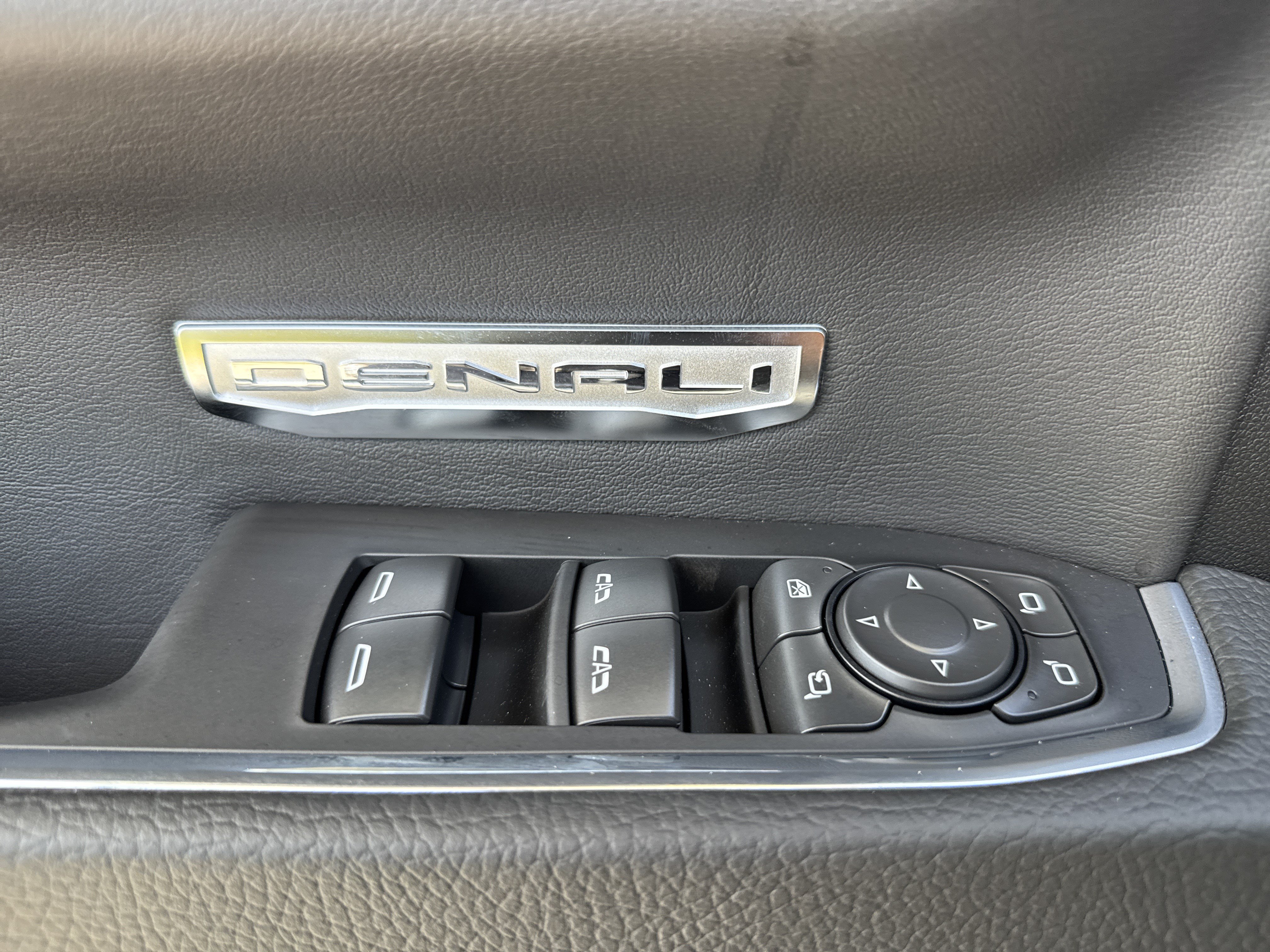 New 2026 GMC Sierra 1500 Denali w/ Denali Reserve Package AWD/4WD image 15