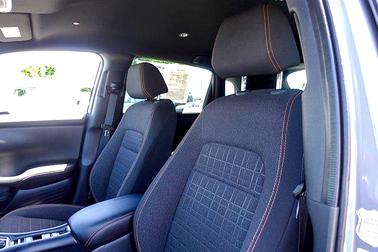 Used 2025 Honda HR-V Sport image 10