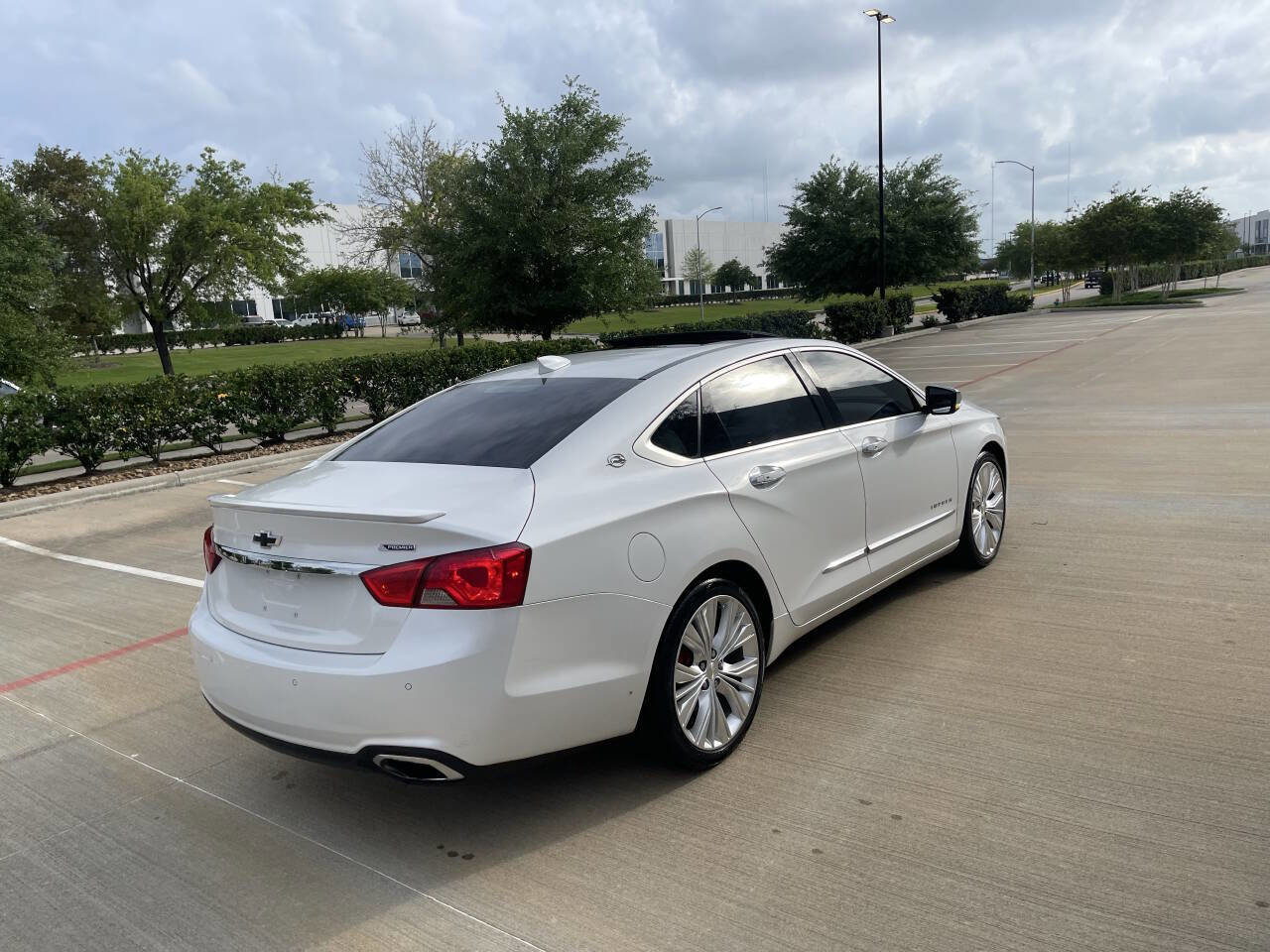 Used 2017 Chevrolet Impala Premier w/ Enhanced Convenience Package image 21