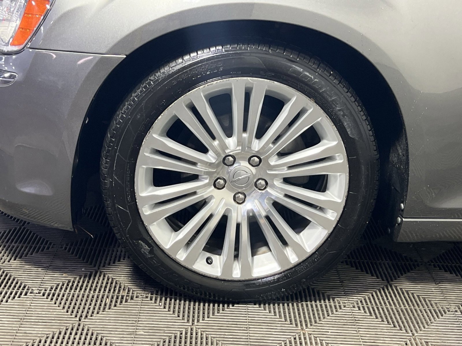 Used 2012 Chrysler 300 Limited image 12