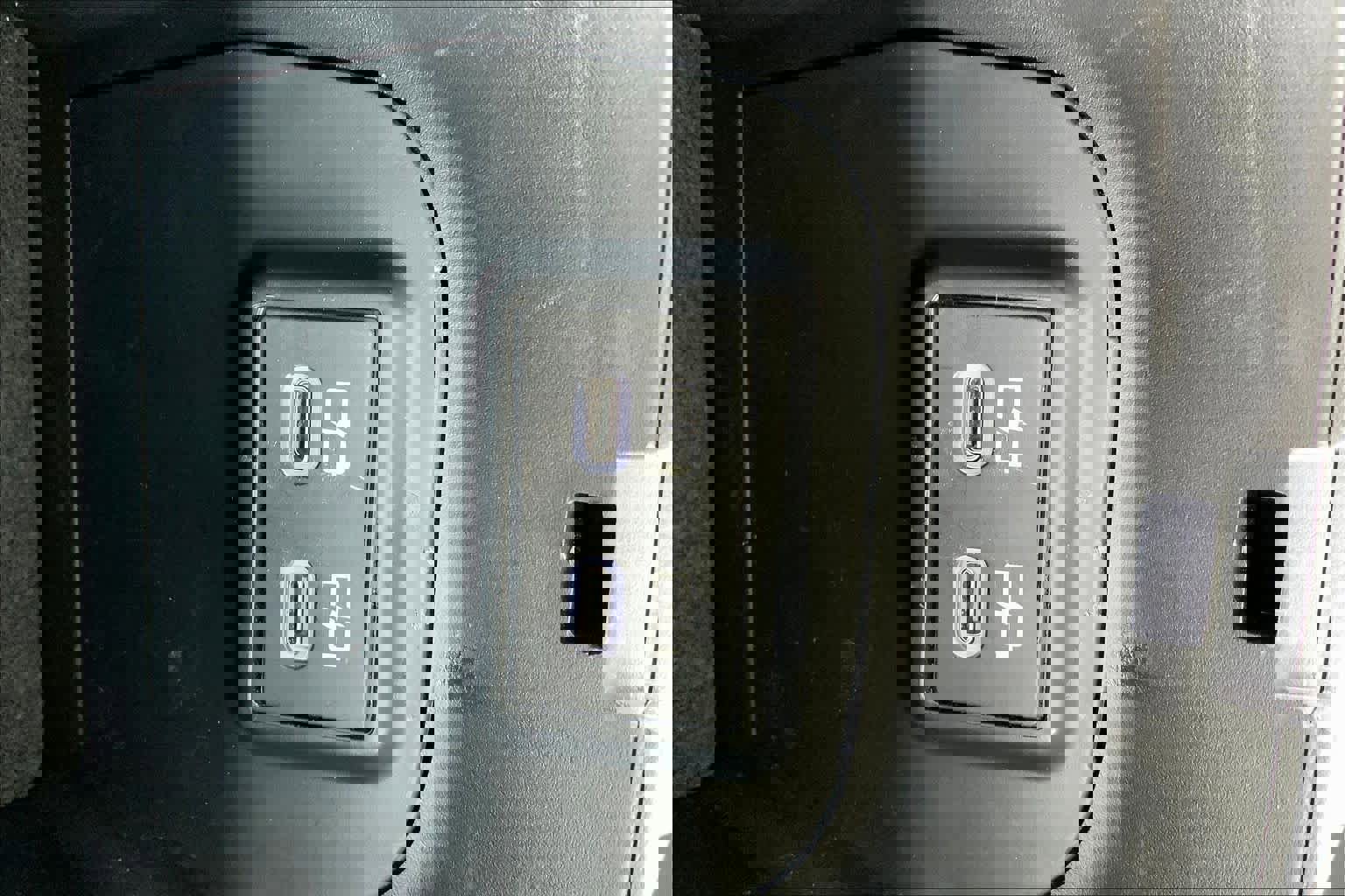 Used 2024 Toyota RAV4 XLE w/ Convenience Package image 32