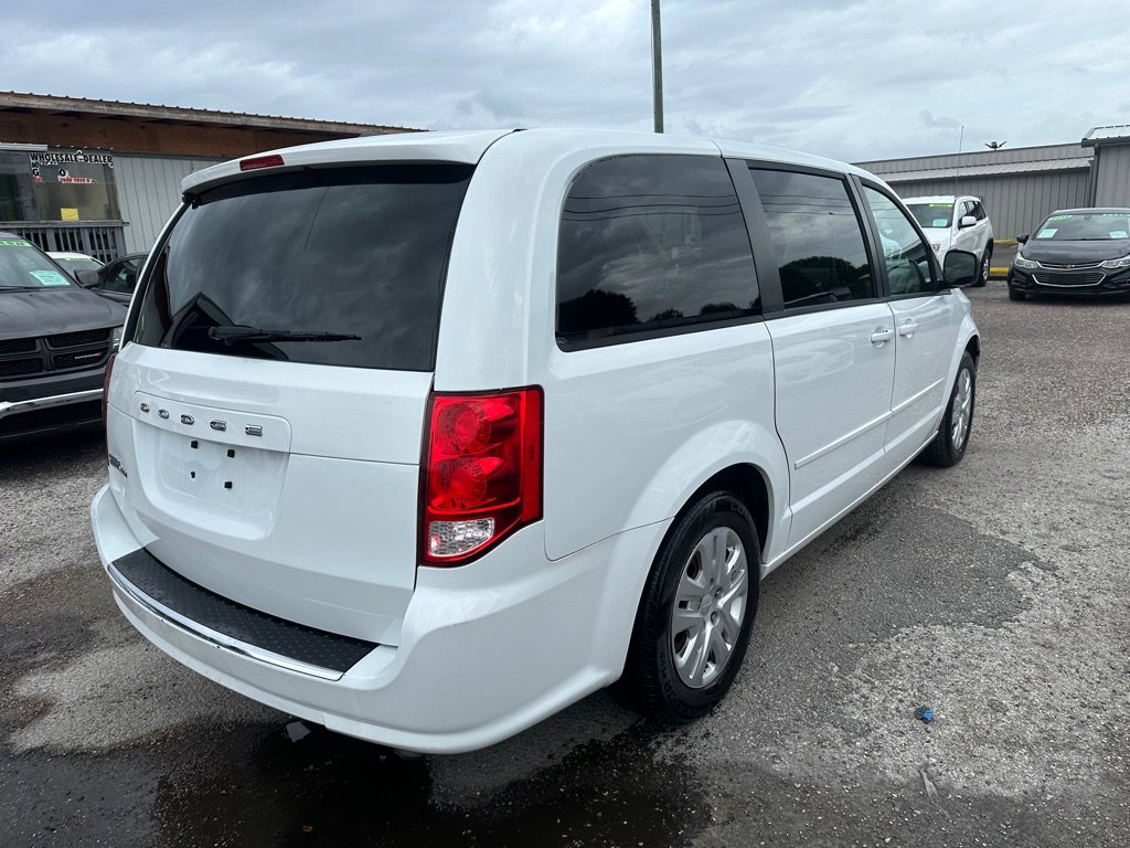 Used 2017 Dodge Grand Caravan SE w/ UConnect Hands-Free Group FWD image 6