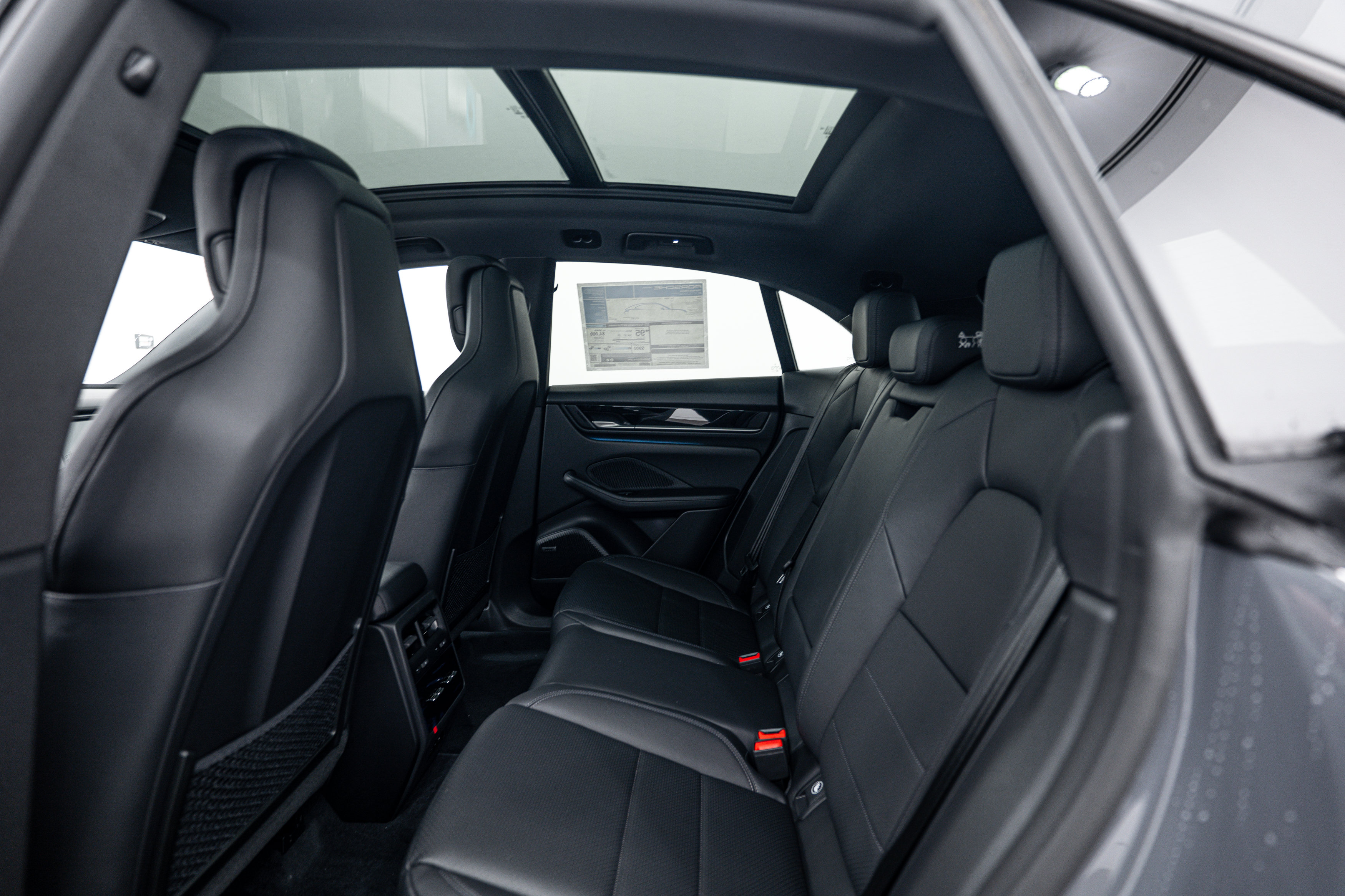 New 2026 Porsche Macan 4 Electric AWD/4WD image 24