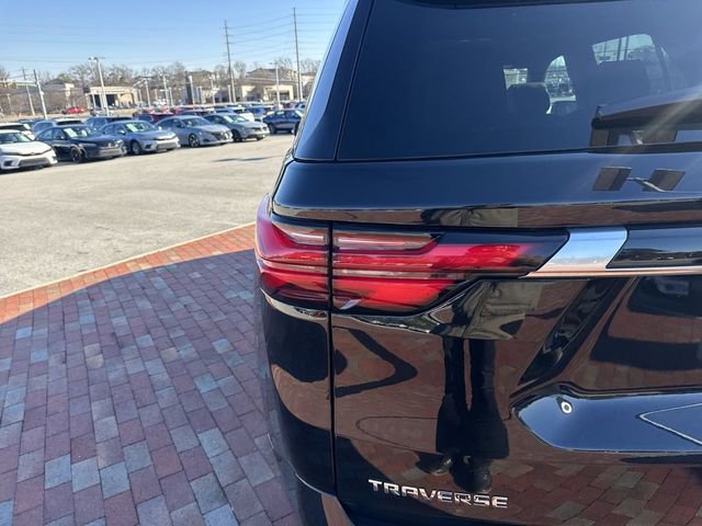 Used 2023 Chevrolet Traverse Premier image 16