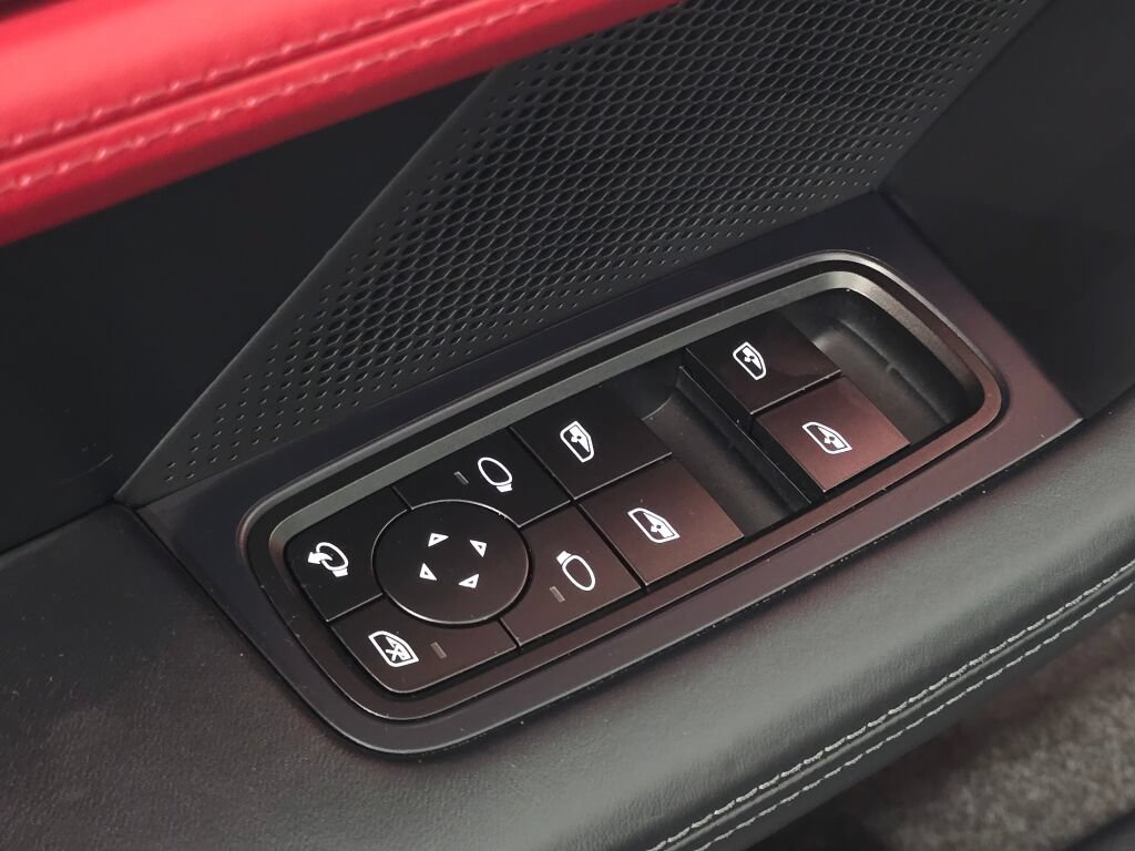 Certified 2025 Porsche Taycan 4S AWD/4WD image 38