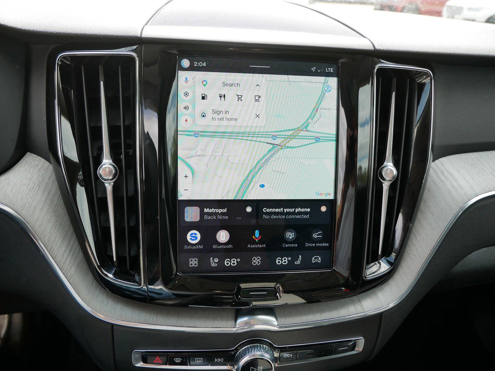 Certified 2025 Volvo XC60 B5 Plus AWD/4WD image 20