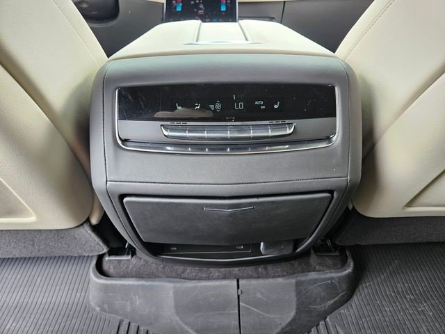 Certified 2025 Cadillac Escalade ESV Sport AWD/4WD image 5