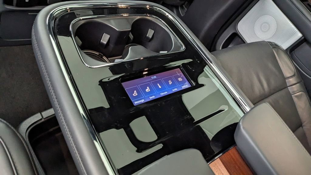 Used 2023 Lincoln Navigator L Reserve w/ Equipment Group 201A image 37