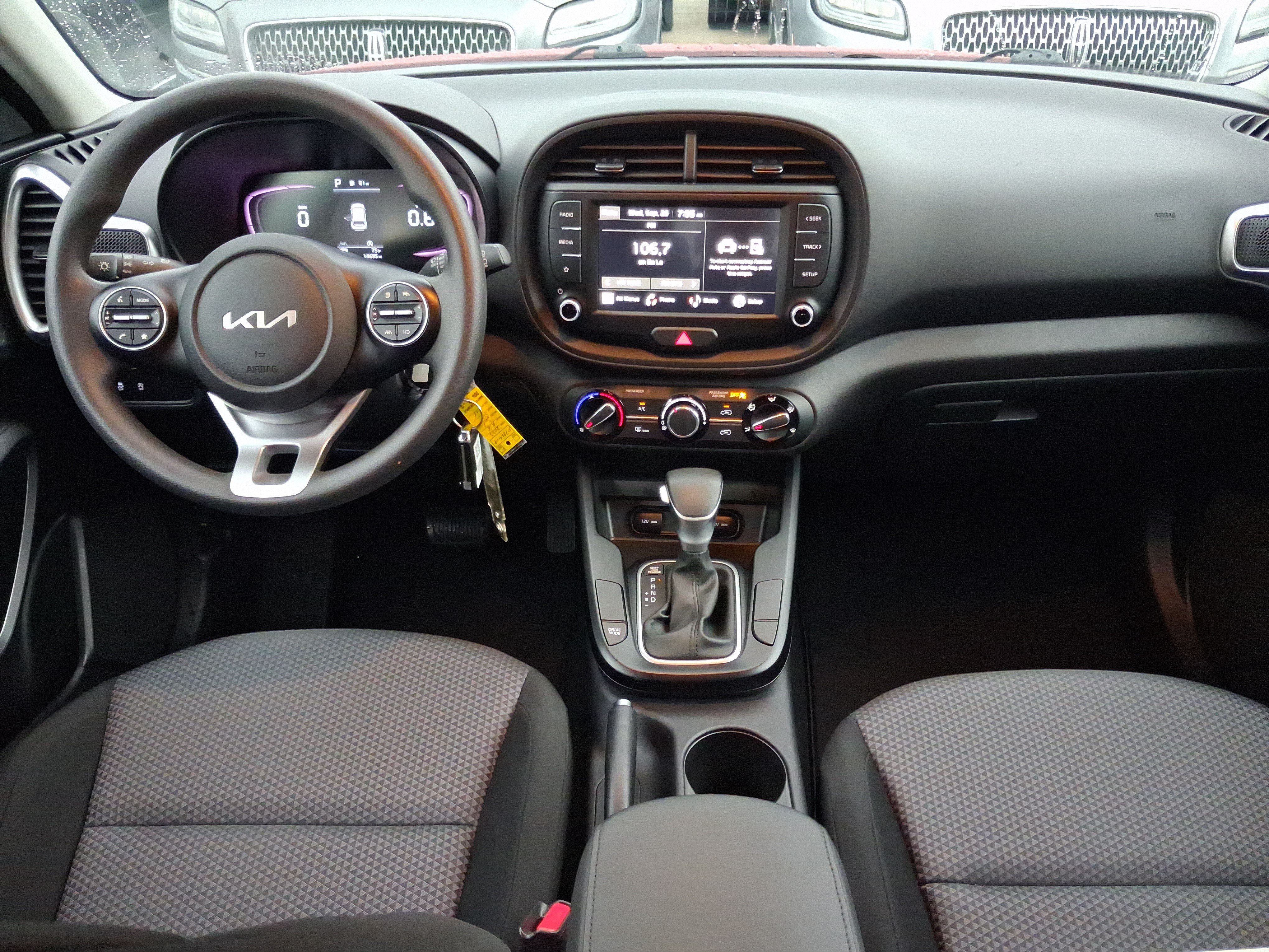 Used 2023 Kia Soul LX FWD image 7