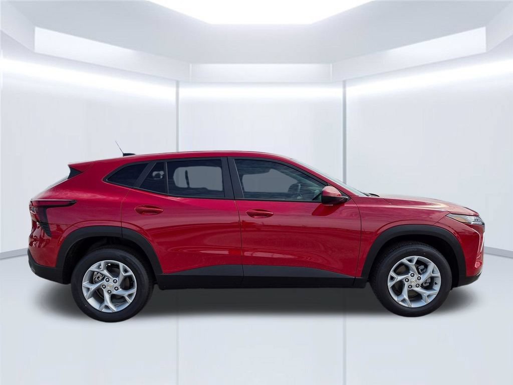 New 2026 Chevrolet Trax LS w/ LS Convenience Package FWD image 8