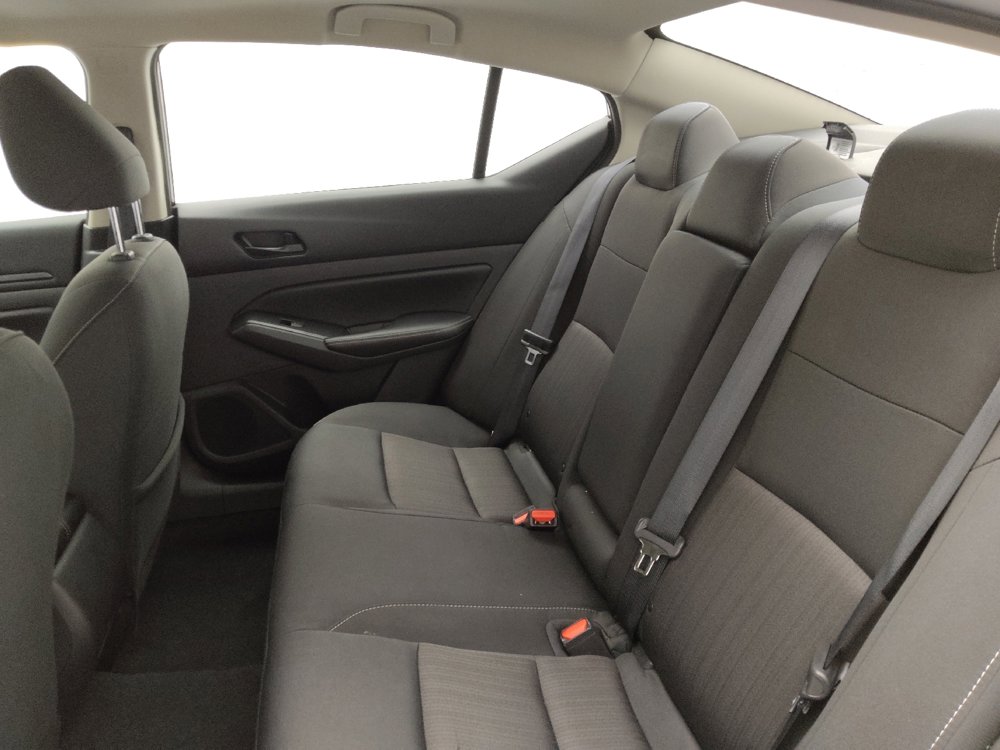 Used 2024 Nissan Altima 2.5 SV image 18