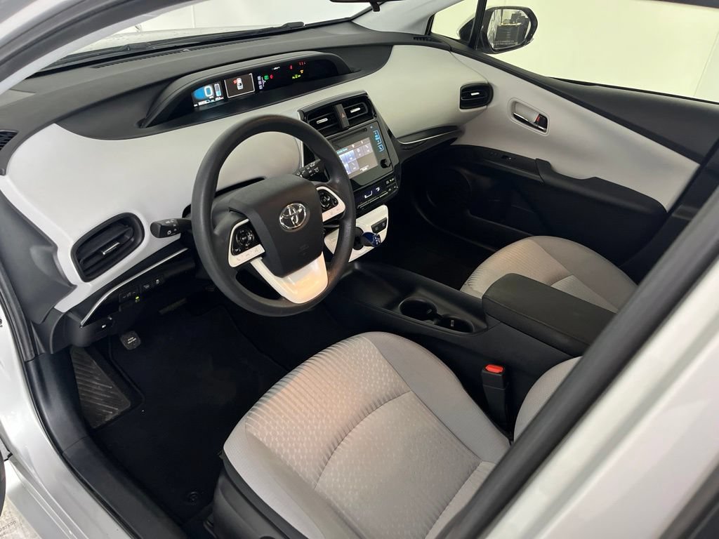 Used 2017 Toyota Prius Two w/ Prius Two Safety Plus Package FWD image 26