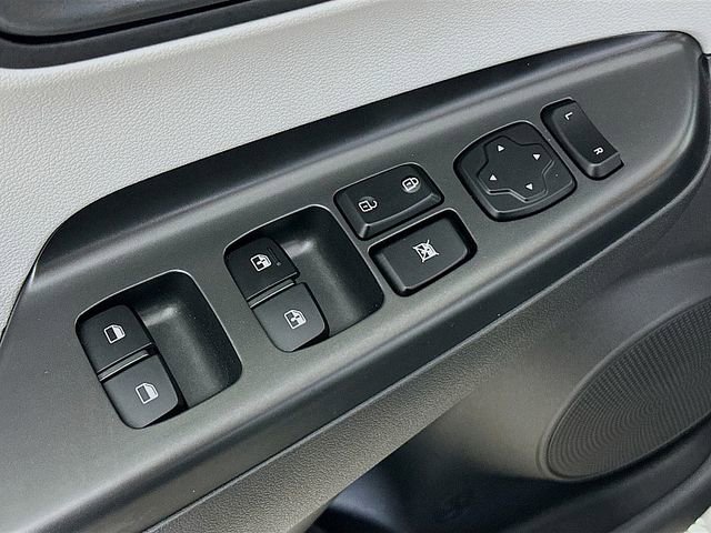 Certified 2023 Hyundai Kona SEL AWD/4WD image 18