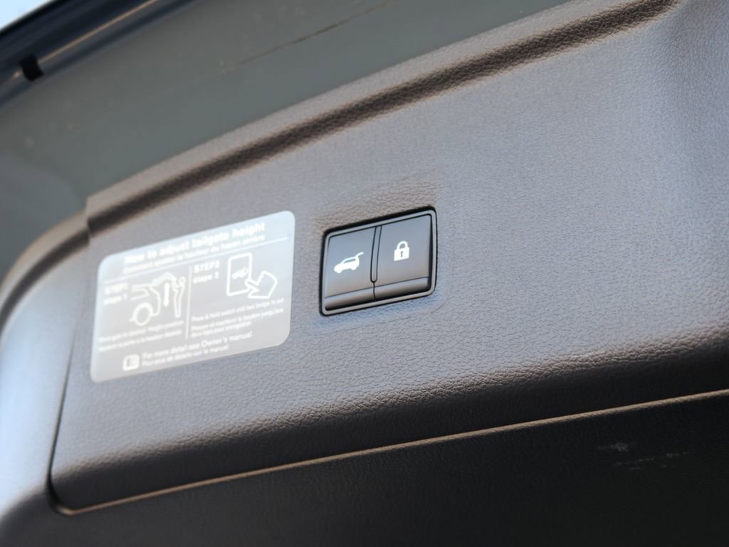 Certified 2025 INFINITI QX55 Luxe w/ Cargo Package AWD/4WD image 22