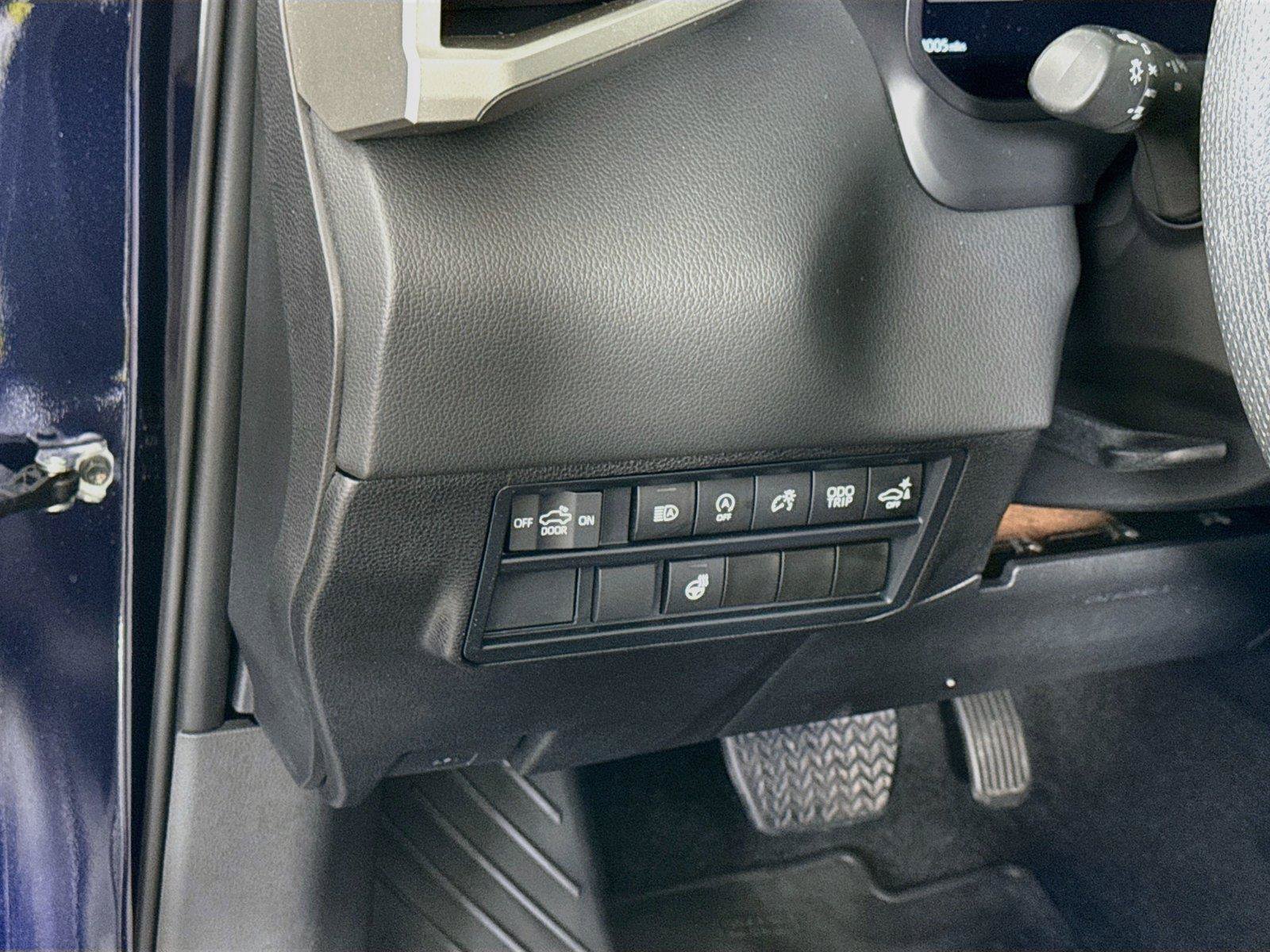 Used 2024 Toyota Tundra Limited AWD/4WD image 4