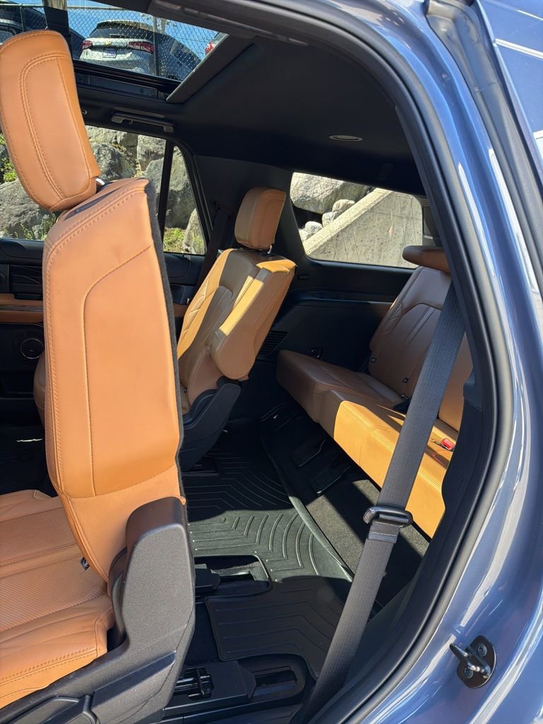 Used 2023 Ford Expedition Platinum AWD/4WD image 23