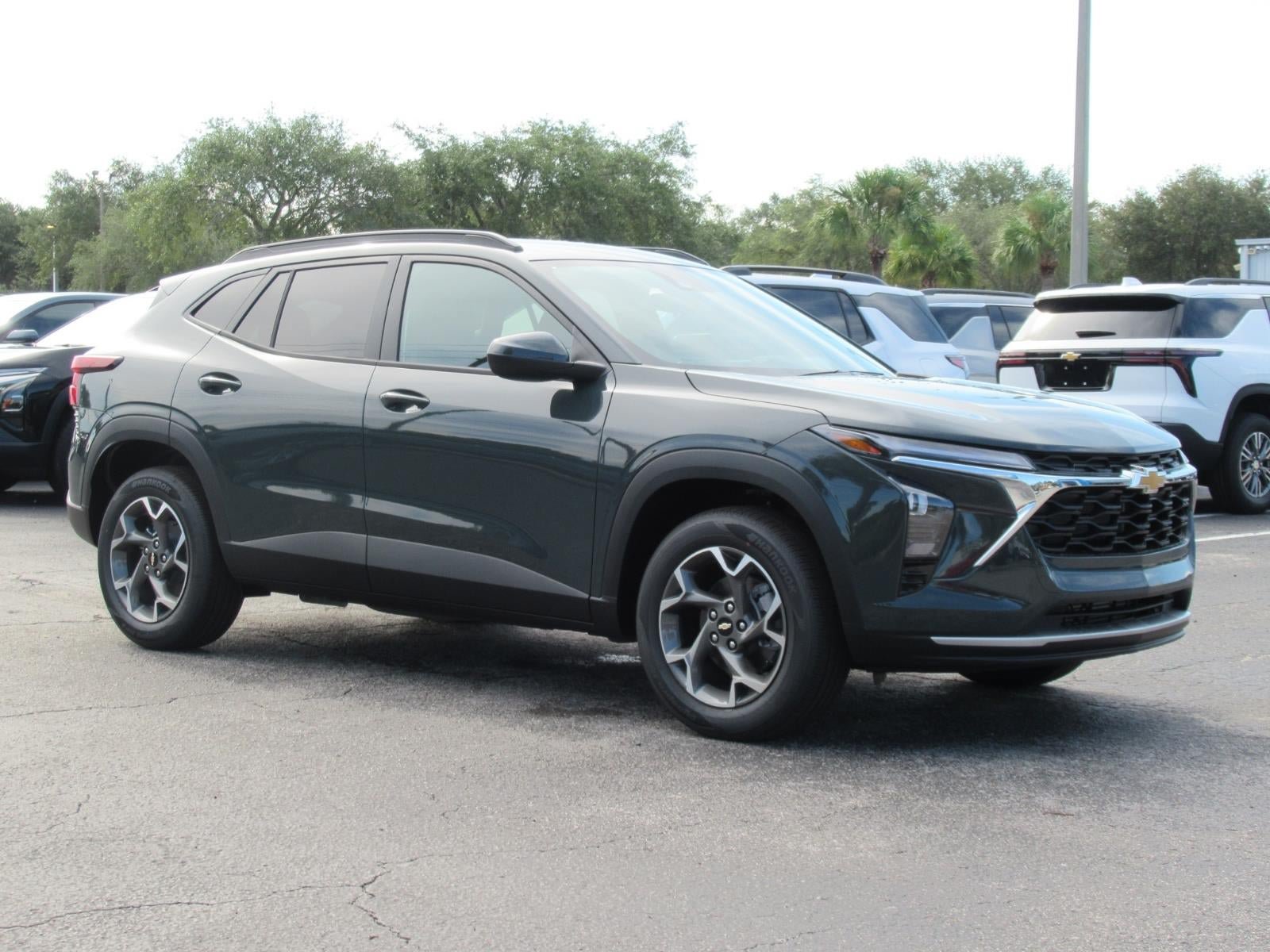 New 2026 Chevrolet Trax LT FWD image 3