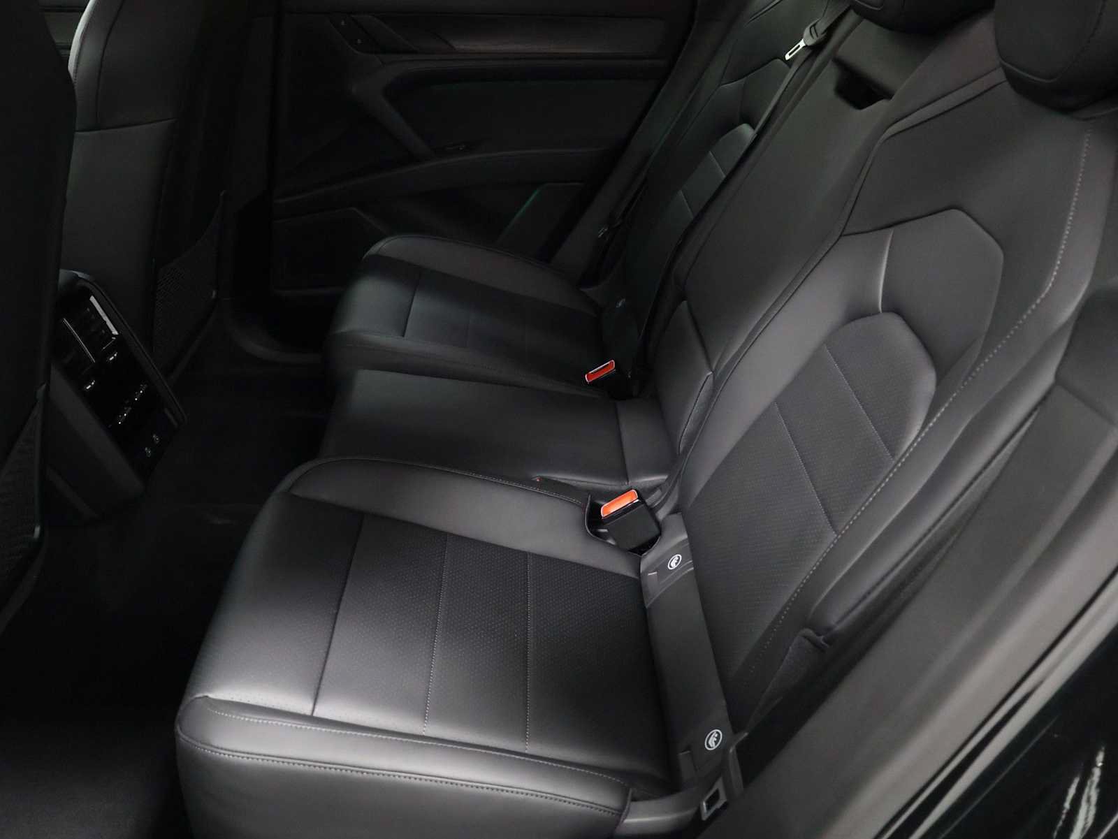 New 2026 Porsche Cayenne Electric AWD/4WD image 36