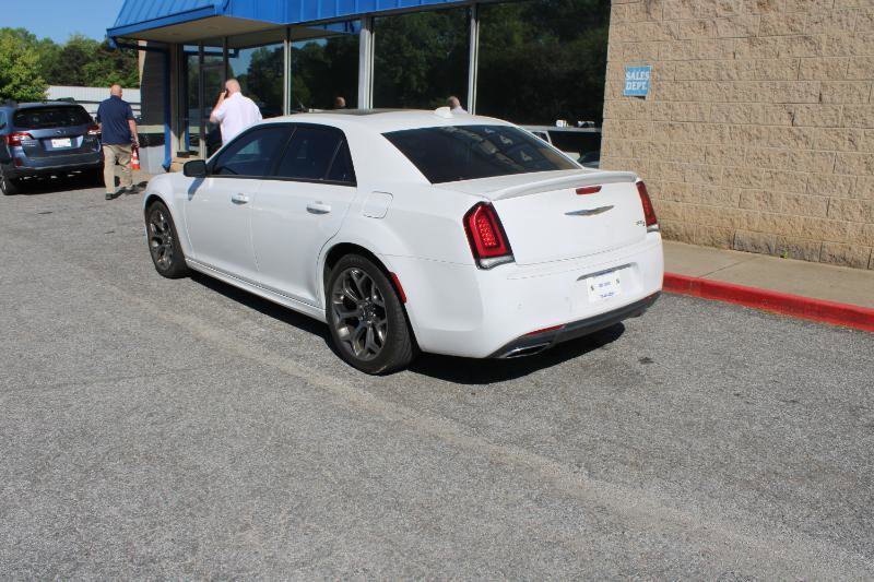 Used 2018 Chrysler 300 S w/ 300S Premium Group image 5