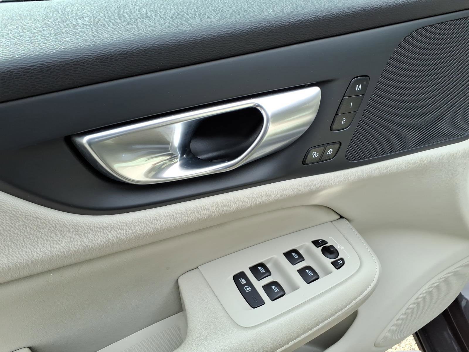 Used 2024 Volvo S60 B5 Plus image 15