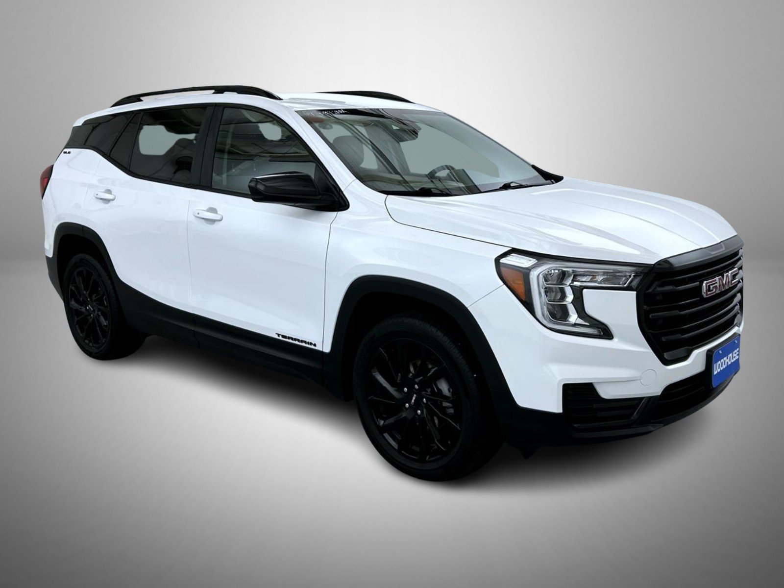 Used 2024 GMC Terrain SLE w/ Driver Convenience Package AWD/4WD image 3