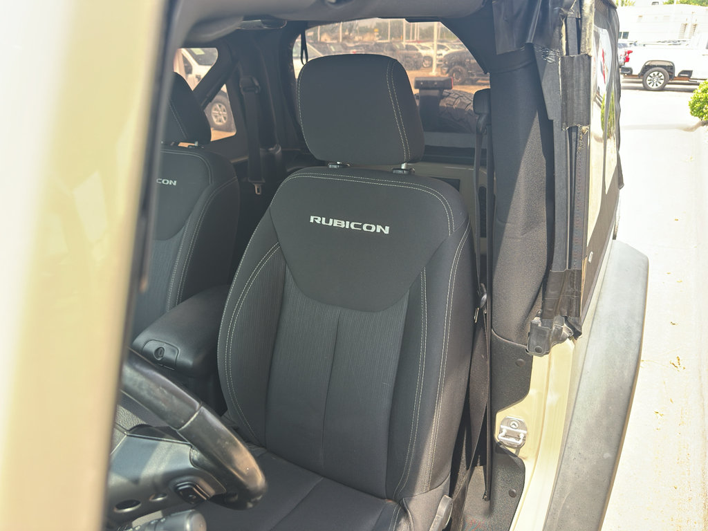 Used 2017 Jeep Wrangler Rubicon w/ Power Convenience Group AWD/4WD image 25