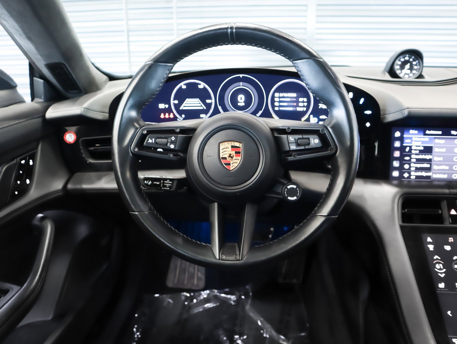 Used 2021 Porsche Taycan Turbo image 16