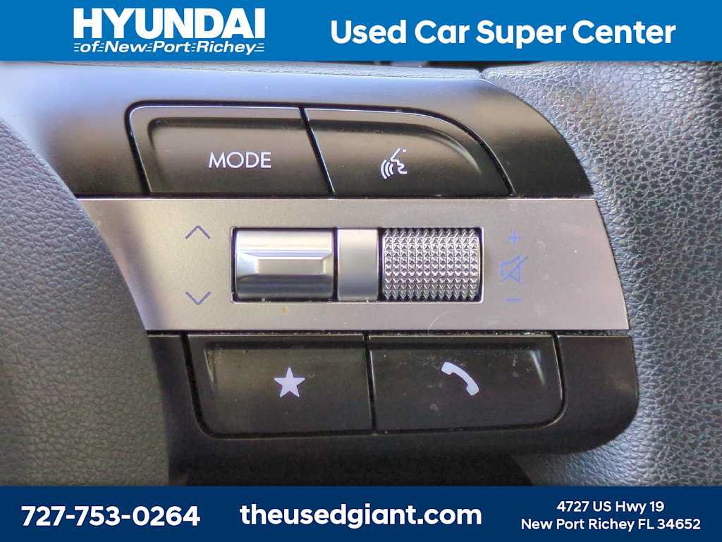Used 2025 Hyundai Santa Cruz SEL FWD image 27