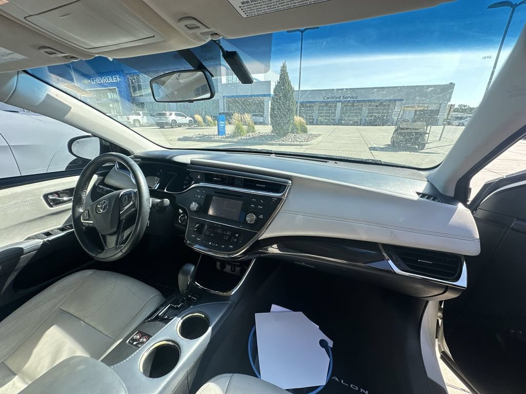 Used 2014 Toyota Avalon XLE FWD image 30