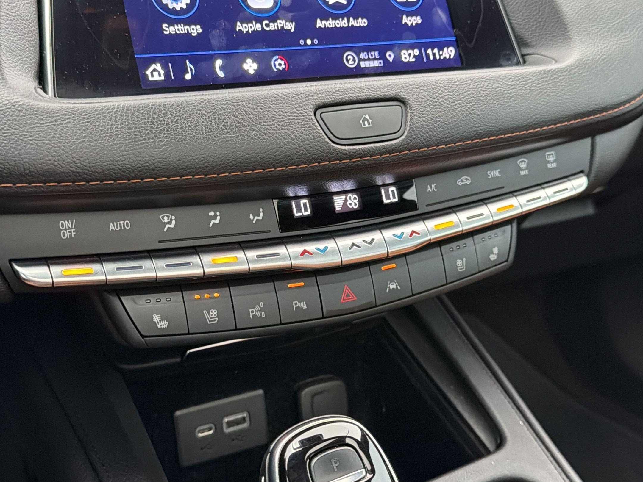 Used 2022 Cadillac XT4 Sport w/ Comfort Package FWD image 18