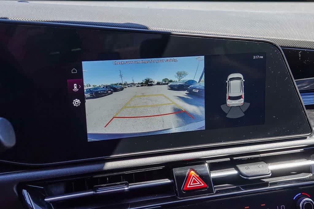 Certified 2024 Kia Niro EX FWD image 22