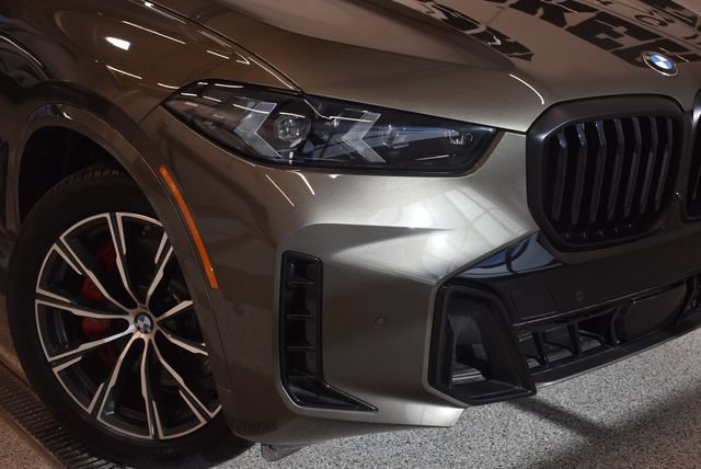 New 2026 BMW X5 xDrive40i w/ M Sport Package AWD/4WD image 31