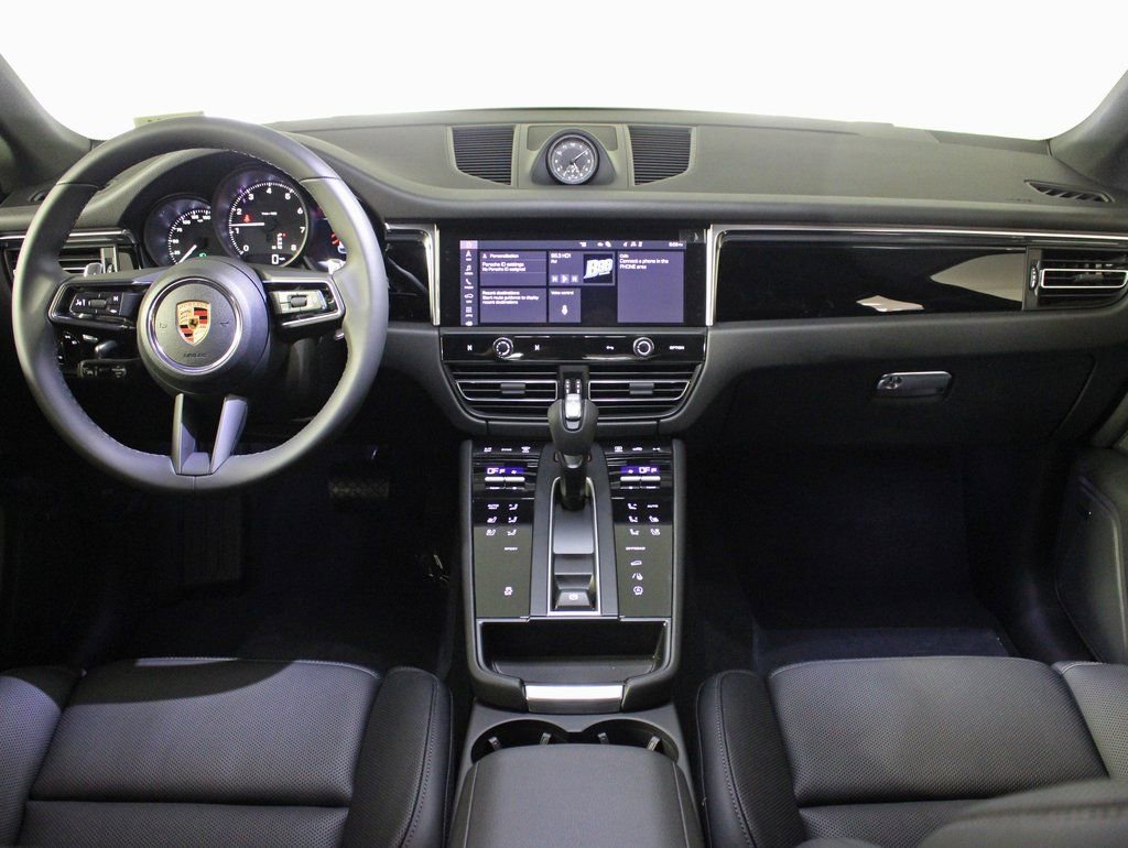 Certified 2026 Porsche Macan image 21